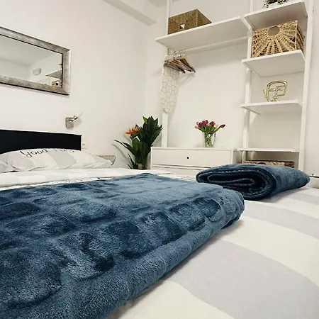 Noa Old Town - - Ground Floor Apartment *